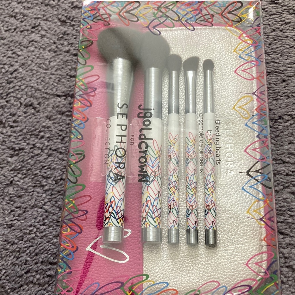 Sephora collection - Bleeding hearts brush set